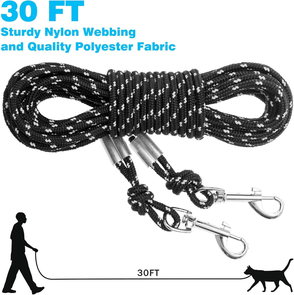 Close up view of the 360 degree rotating metal swivel clip on Scirokko leash.
