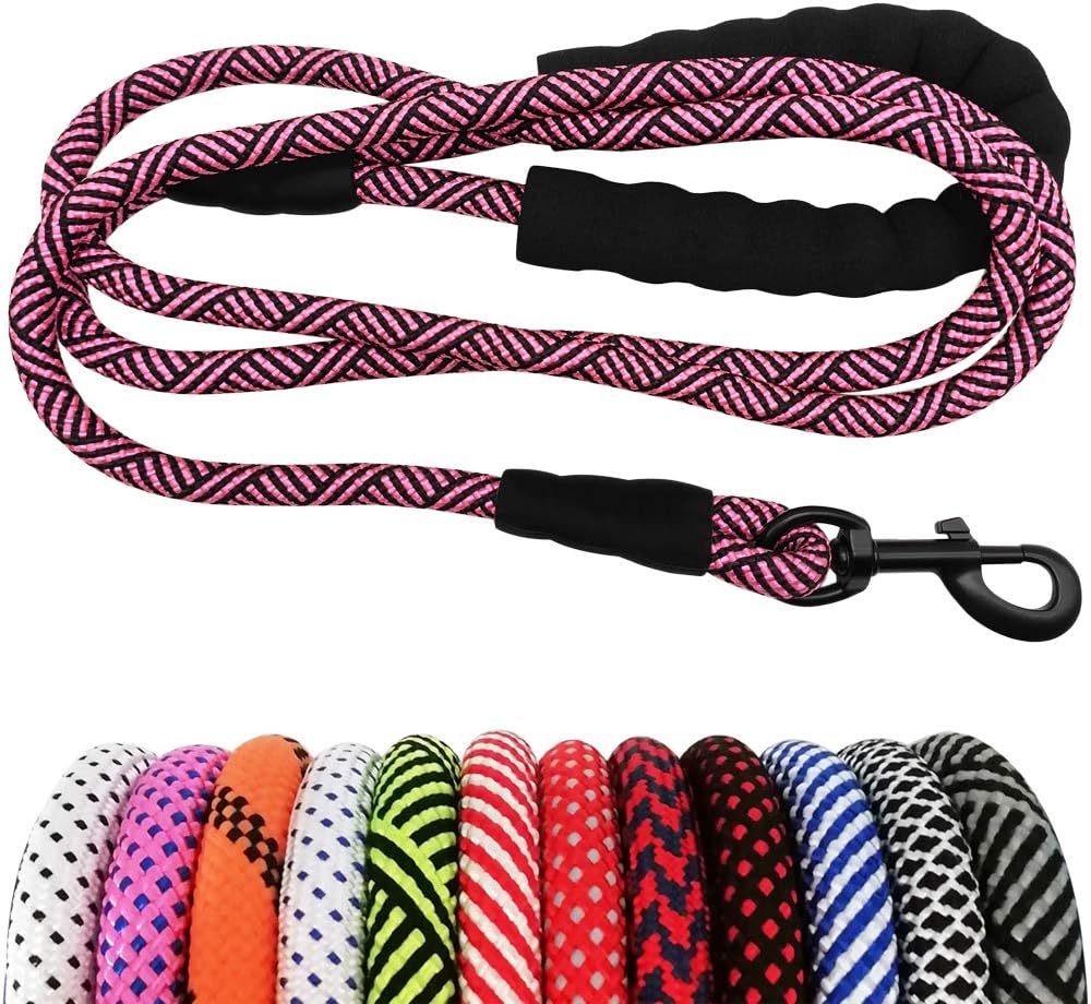MayPaw comfortable grip weather resistant nylon leash for training