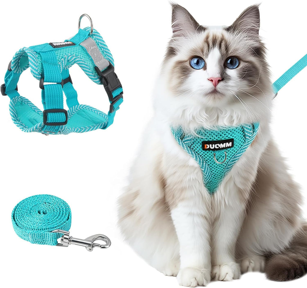Side profile of the adjustable nylon straps on the Wanheart comfortable cat harness
