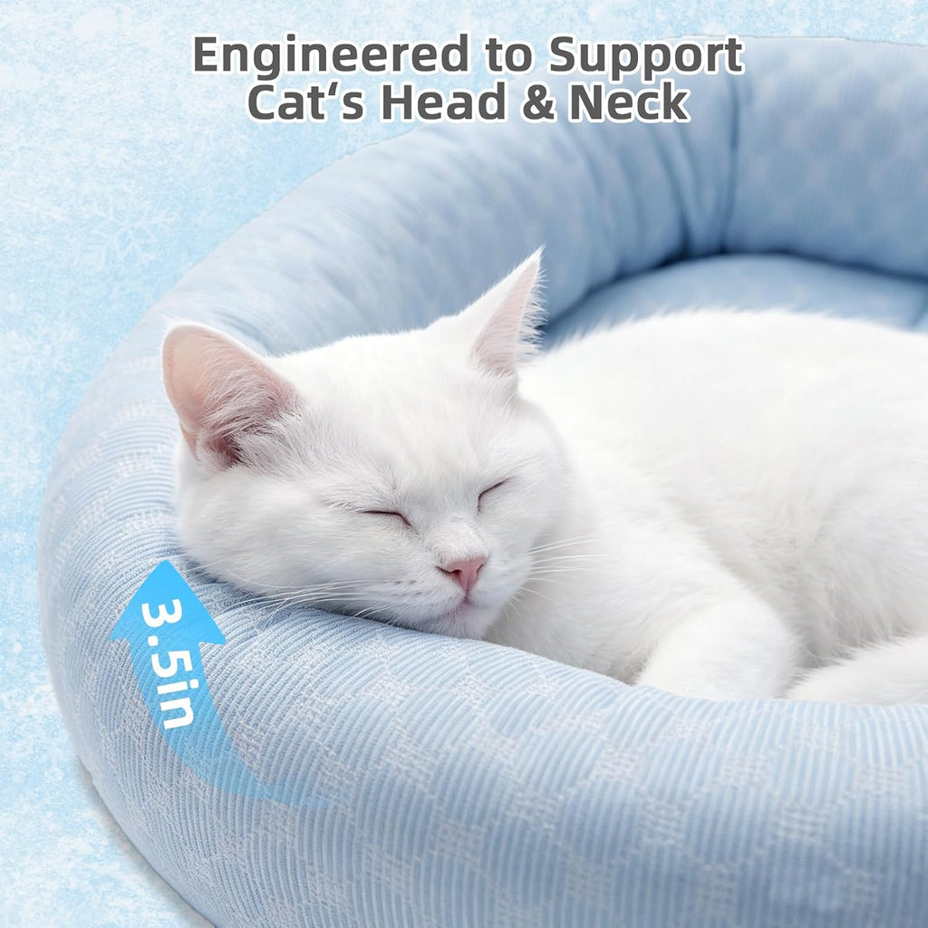 Cat sleeping on Nesayver cooling mat in living room