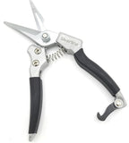 Close up of the ergonomic non slip rubber handle on the Capralite hoof trimmers.