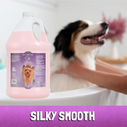 Close up of Bio-Groom Silk Creme Rinse label details