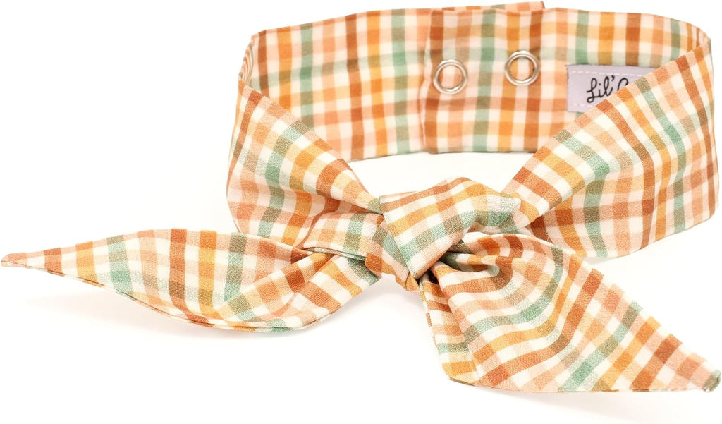 Side profile of the comfortable adjustable snap closure on the pet collar.