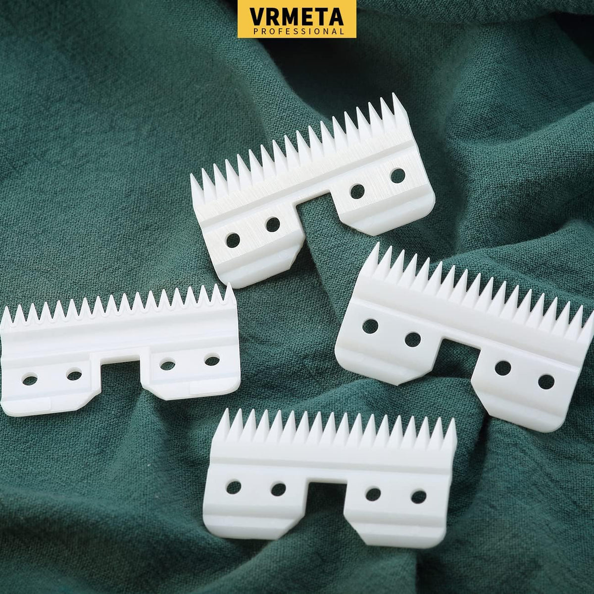 Close up of 18 tooth ceramic replacement moving cutter for grooming clippers