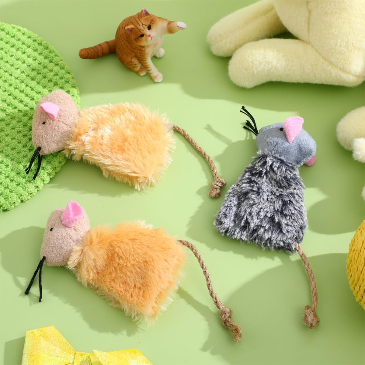 Hemoton Plush Kitten Chew Toys close up view of textured fabric designed for pet dental health.