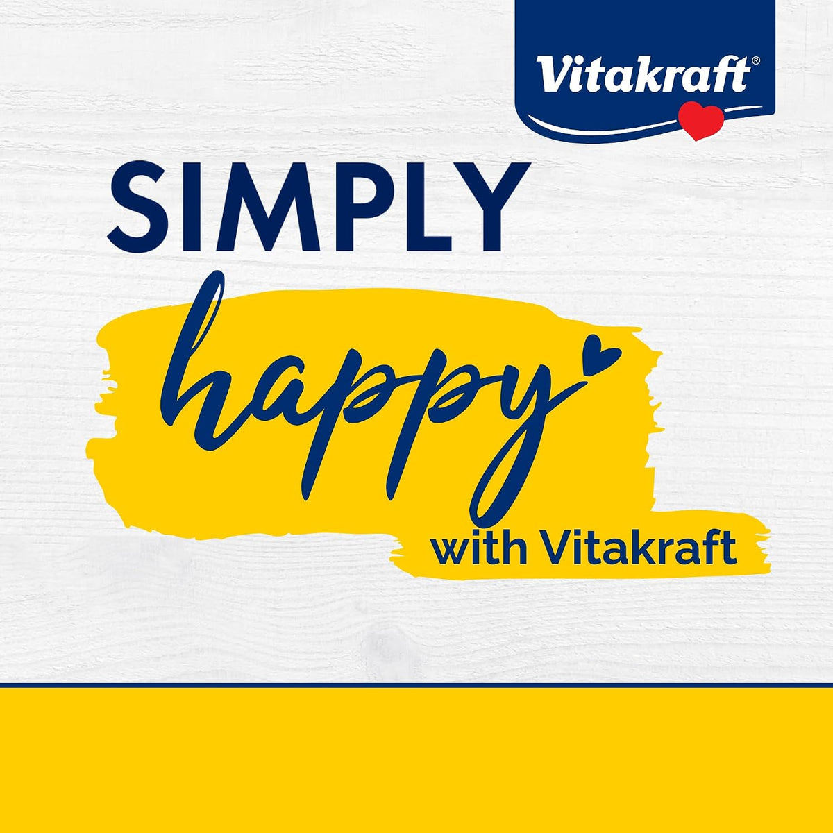 Healthy cockatiel with Vitakraft VitaSmart egg food supplement