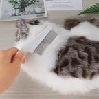 Close up of Kopal fine tooth comb ergonomic handle