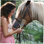 Callaron livestock curry comb set demonstrating mud and dirt removal features