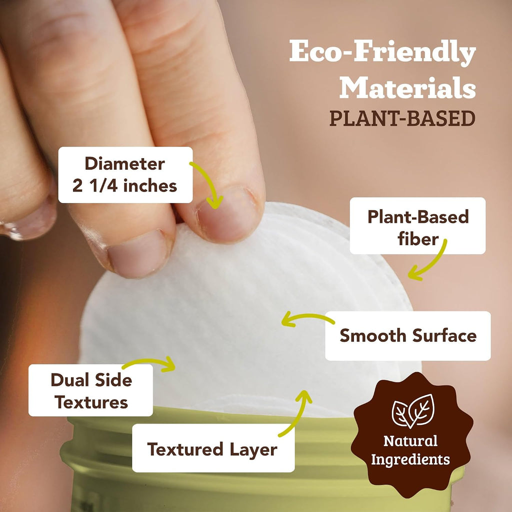 Natural pet grooming wipes for cleaning dog paws and tail pockets