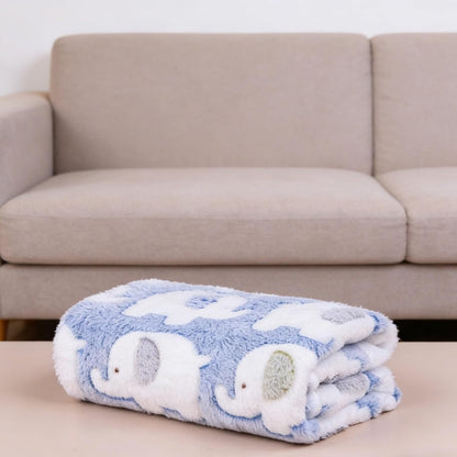 Close up details of the premium stitching on the pink star pet bedding.