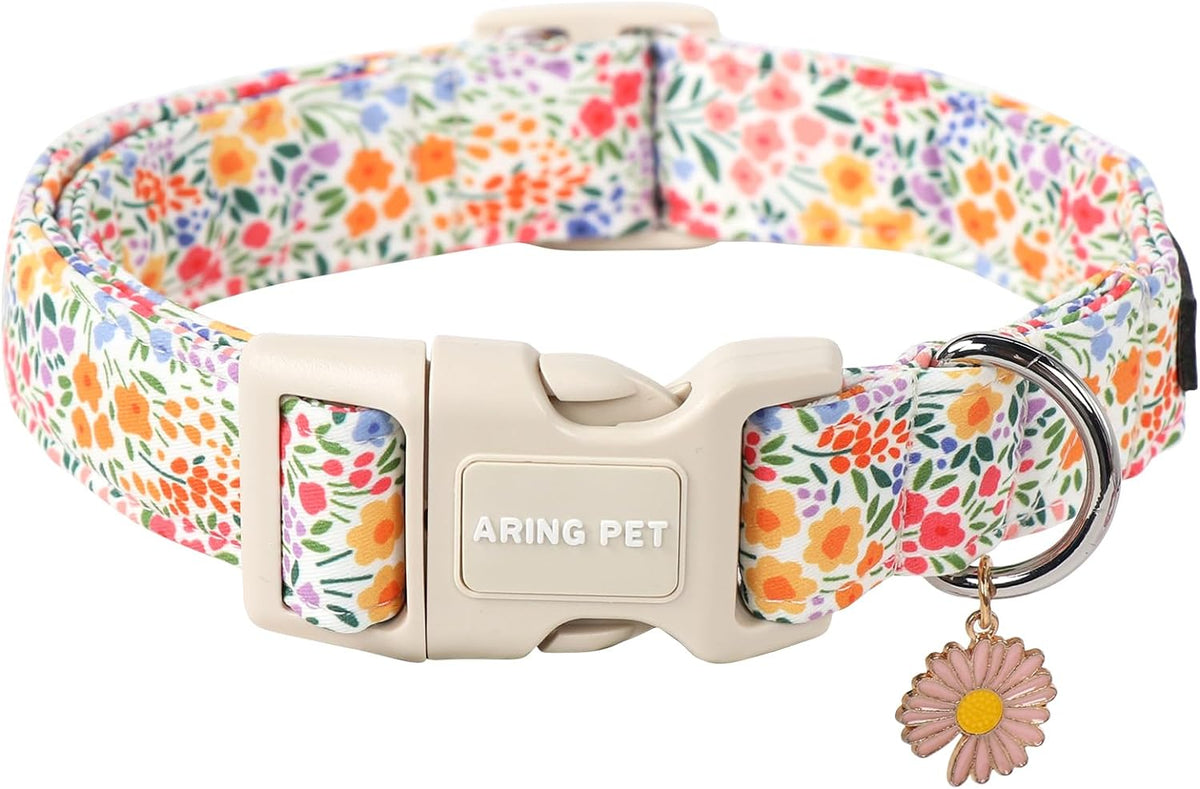 Metal D-ring detail on Aring Pet puppy collar