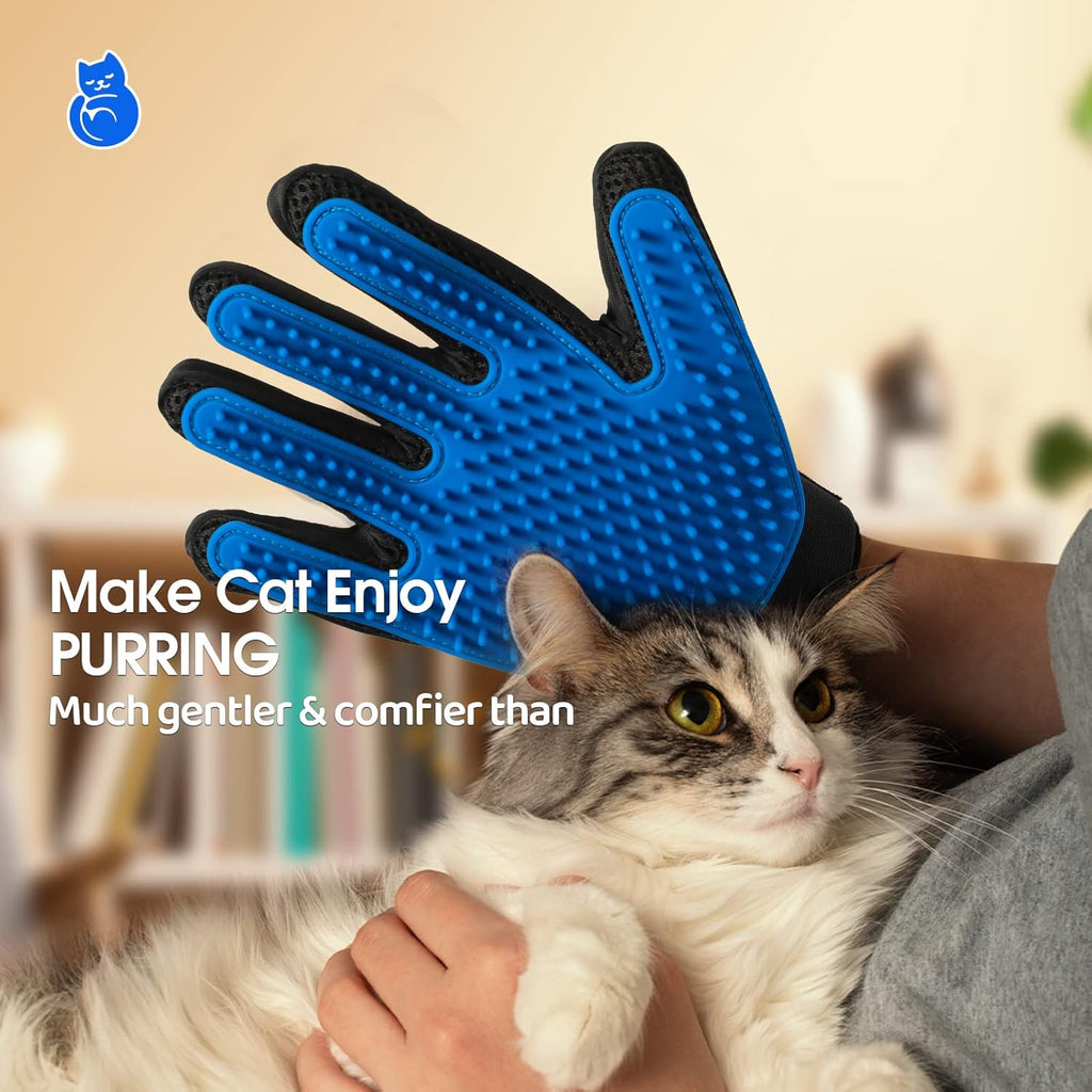 Eco friendly silicone pet hair remover mitts for cats.