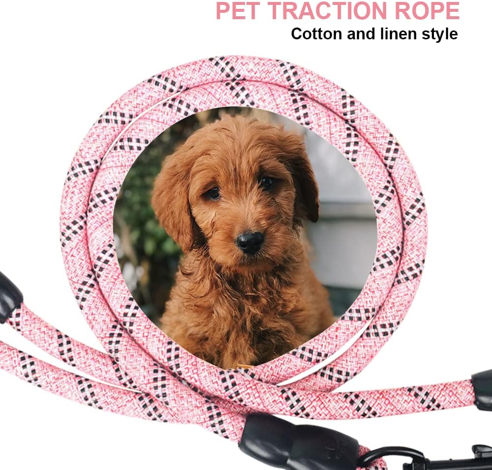 Reflective threads glowing on the heavy duty braided dog rope during a nighttime walk simulation.