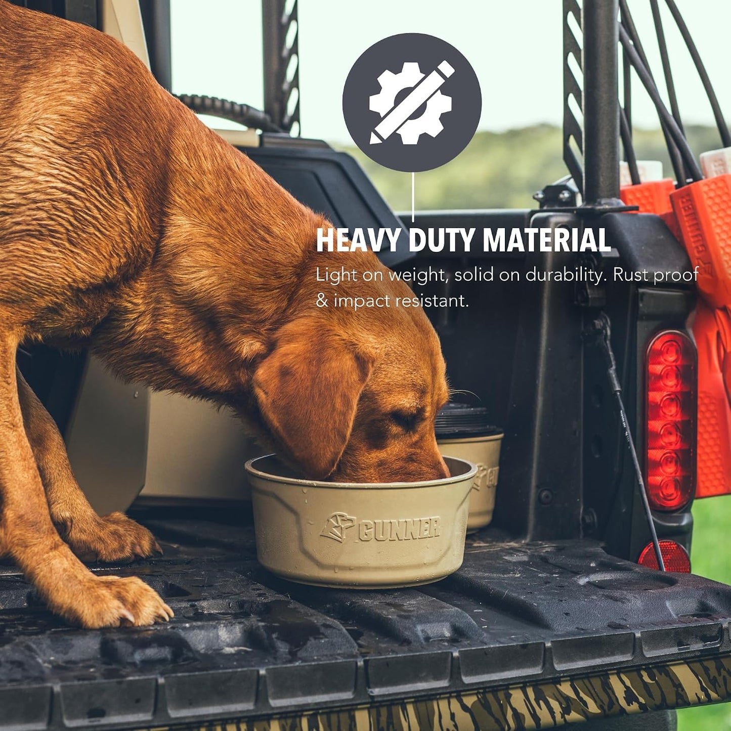 GUNNER leak resistant travel dog bowl with lid off displaying 7 cup capacity