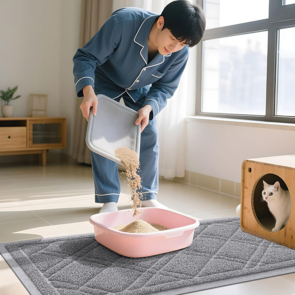 Smiry pet litter mat placed on clean dry wooden flooring indoor