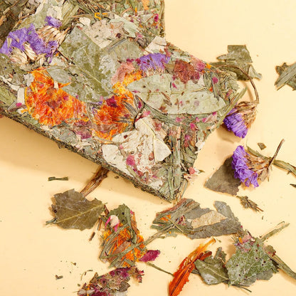 Abizoo handmade herbal floral scent snack chew toys suitable for chinchillas and gerbils.