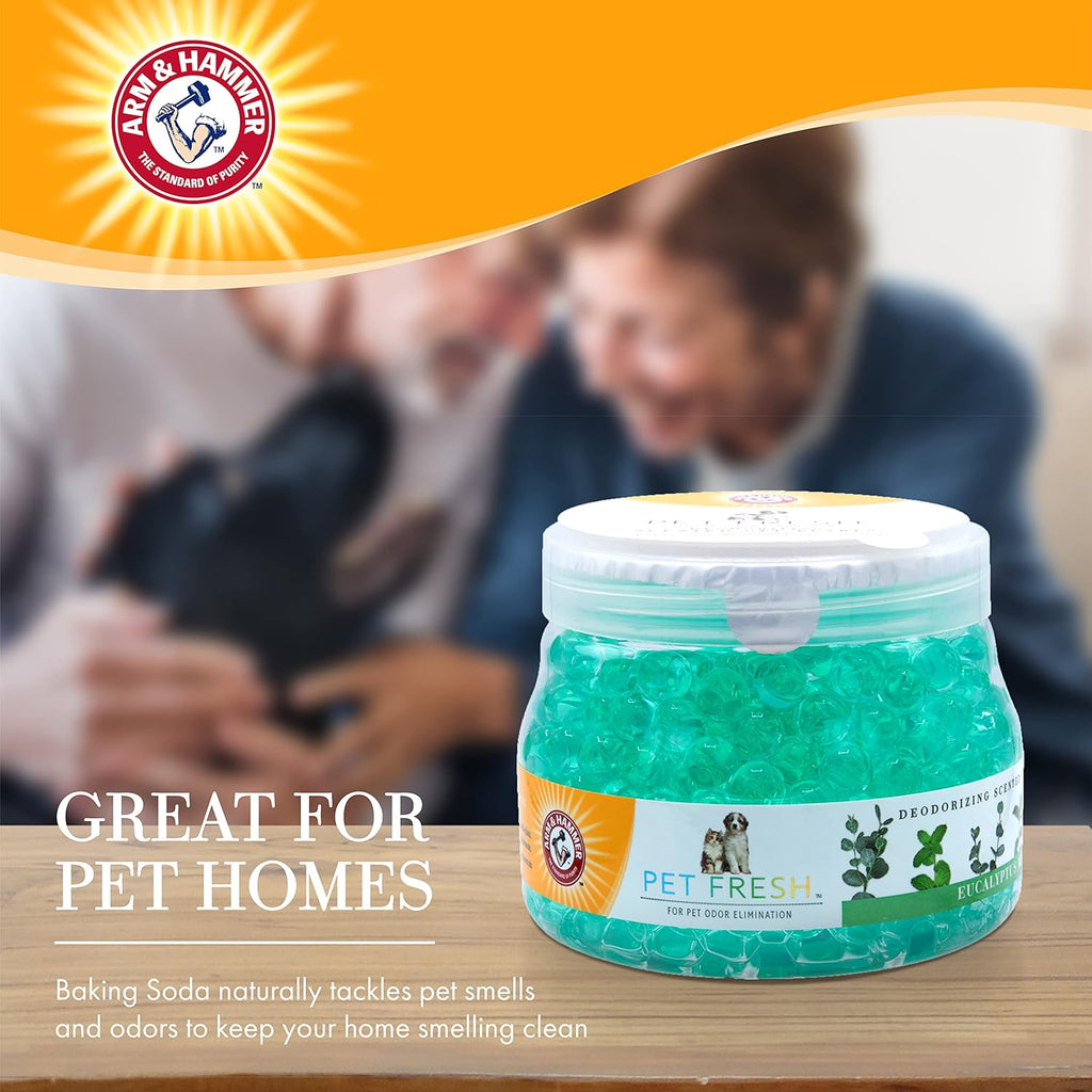 Top view of Arm and Hammer Pet Fresh jar showing the vented lid design