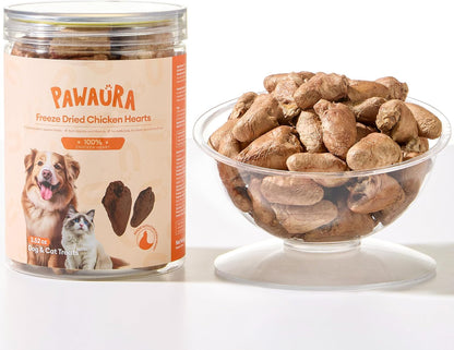 Sealed box of Pawaura freeze-dried chicken hearts for freshness
