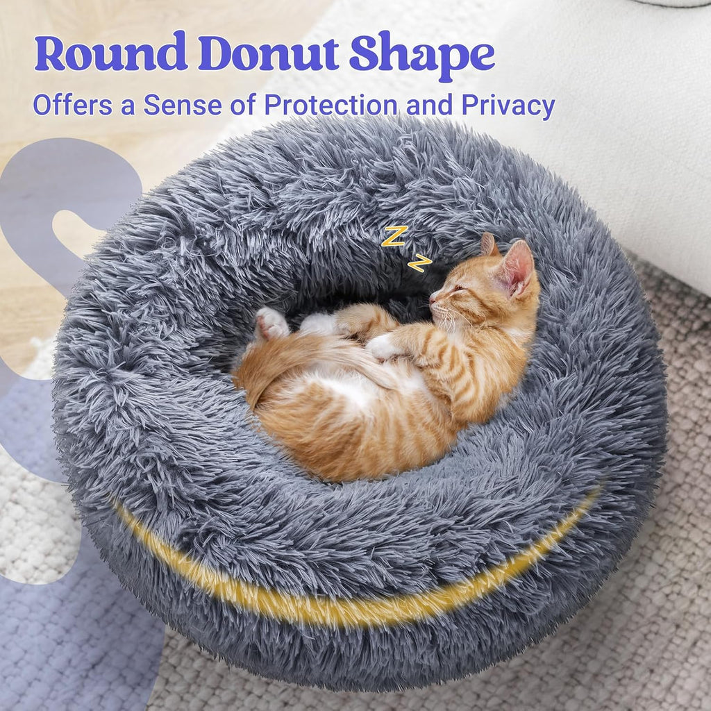 Non-slip studded bottom of rabbitgoo cat bed