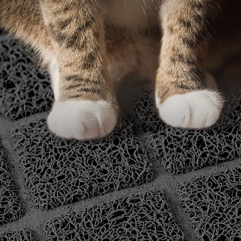 Non slip cat mat keeping the litter tray stable on tiled floor