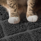 Non slip cat mat keeping the litter tray stable on tiled floor
