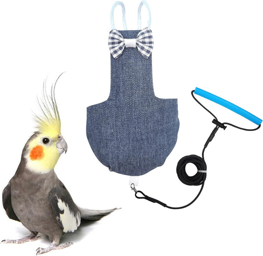 VANFAVORI bird diaper harness flight suit front view on a cockatiel parrot