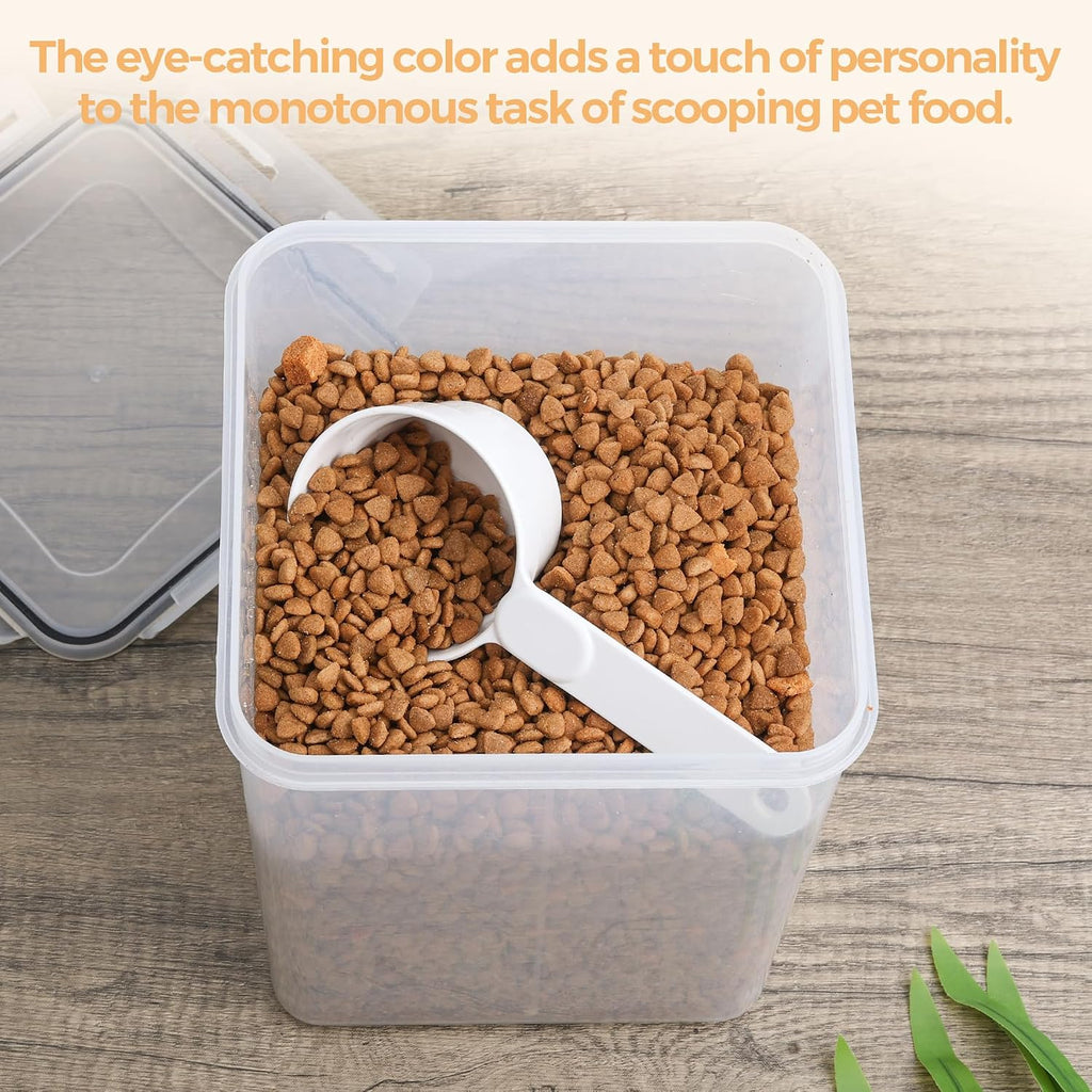 Ergonomic long handle pet food measuring cup