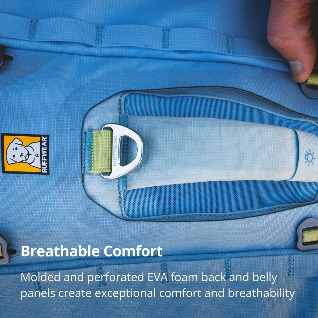 Ruffwear Palisades Pack close up of the padded lift handle and adjustable chest straps