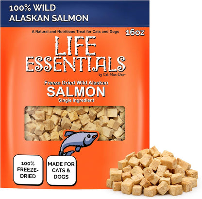 Omega-3 rich freeze-dried fish treats healthy reward for dogs and cats