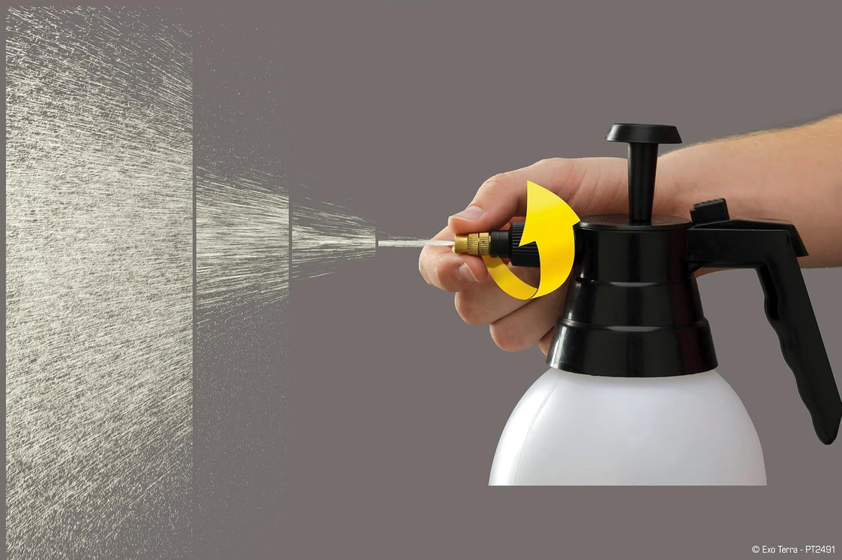 Exo Terra 2 liter spray bottle with locking trigger mechanism