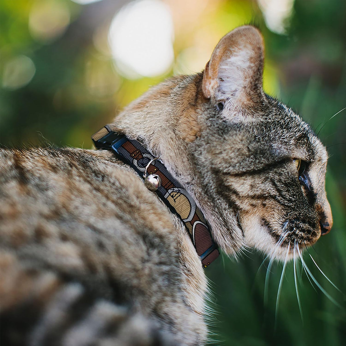 Buckle-Down Star Wars cat collar with bell showing plastic clip closure