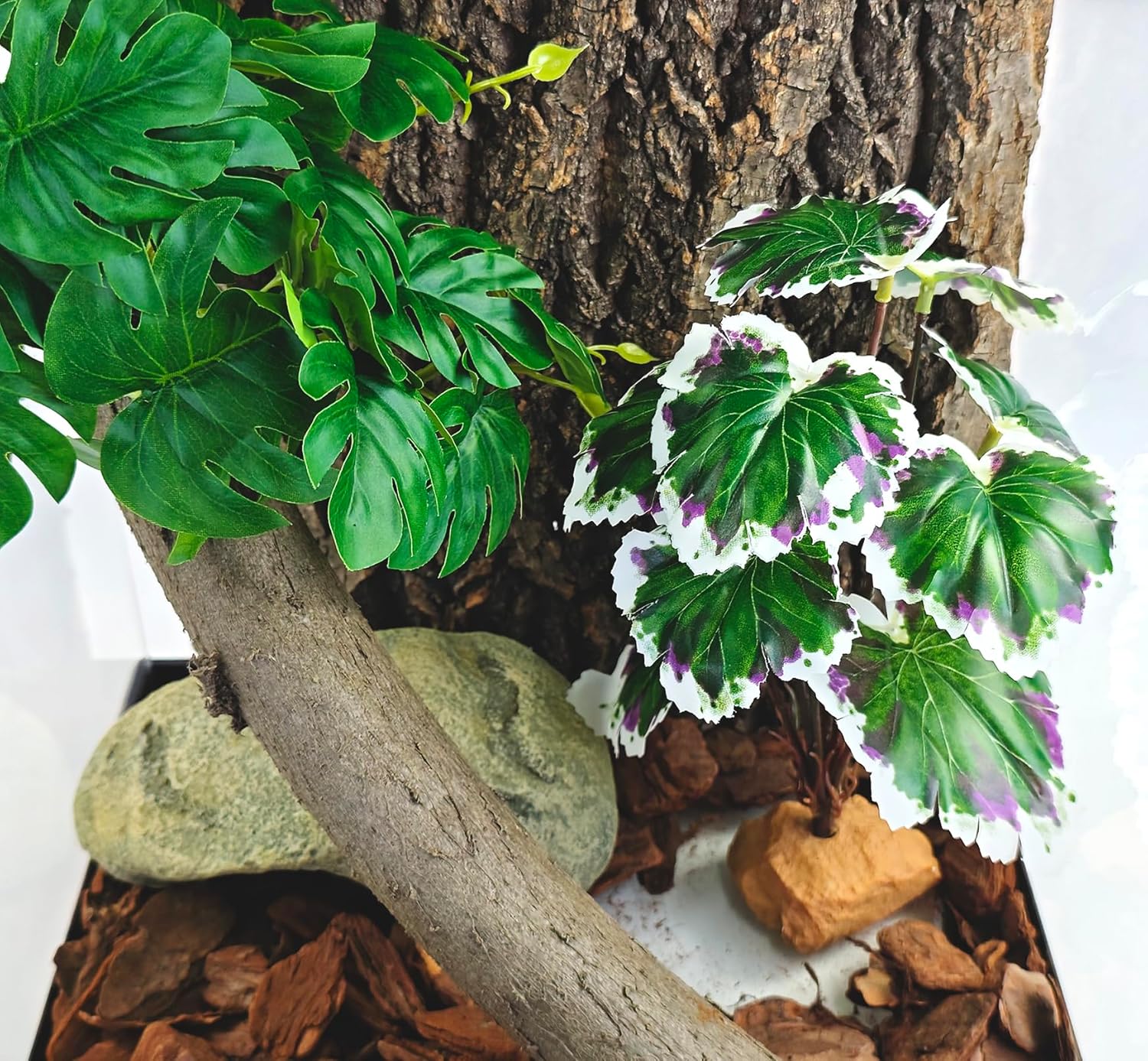 Woyrise artificial plant for terrarium in pet tank