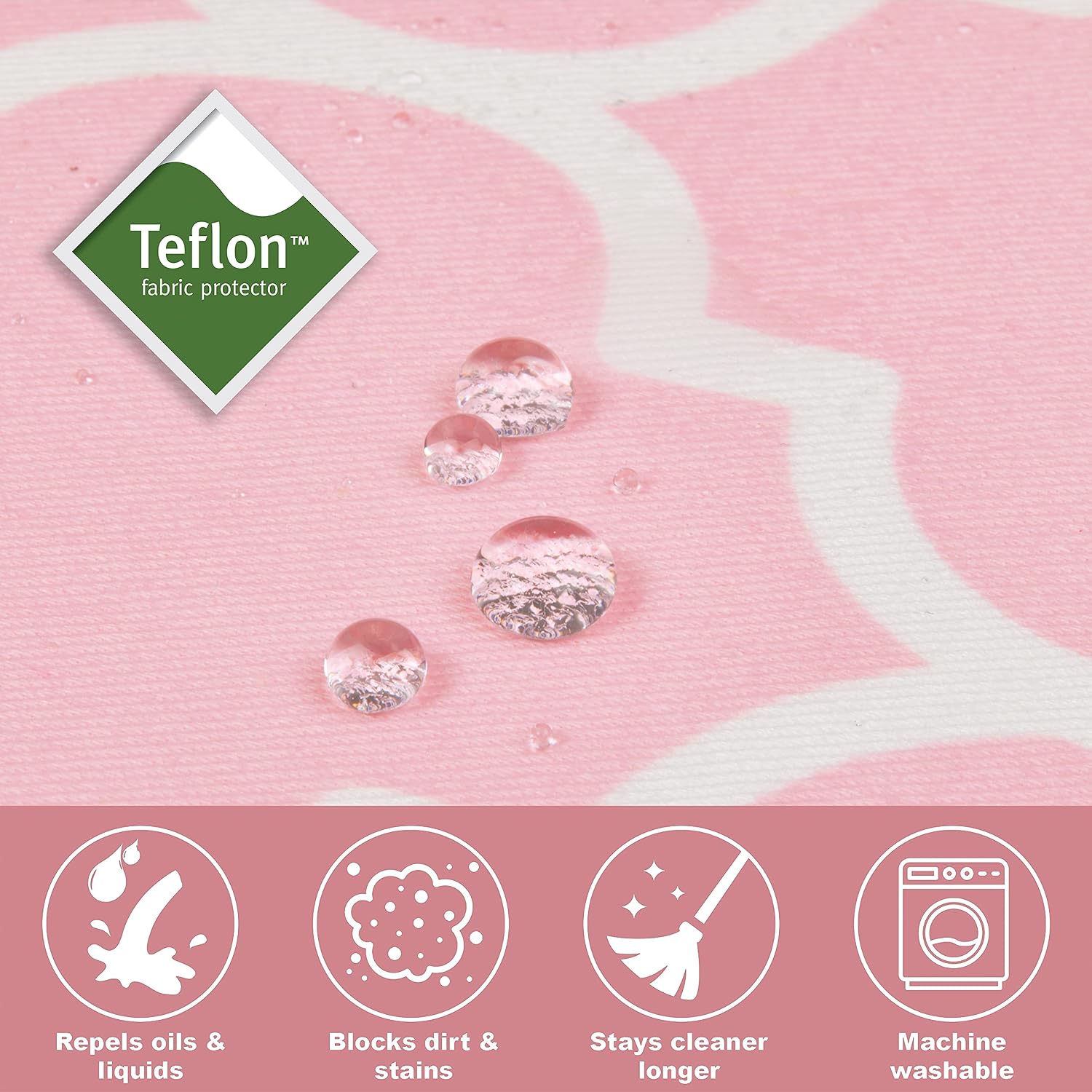New World dog kennel cover with open flaps for ventilation