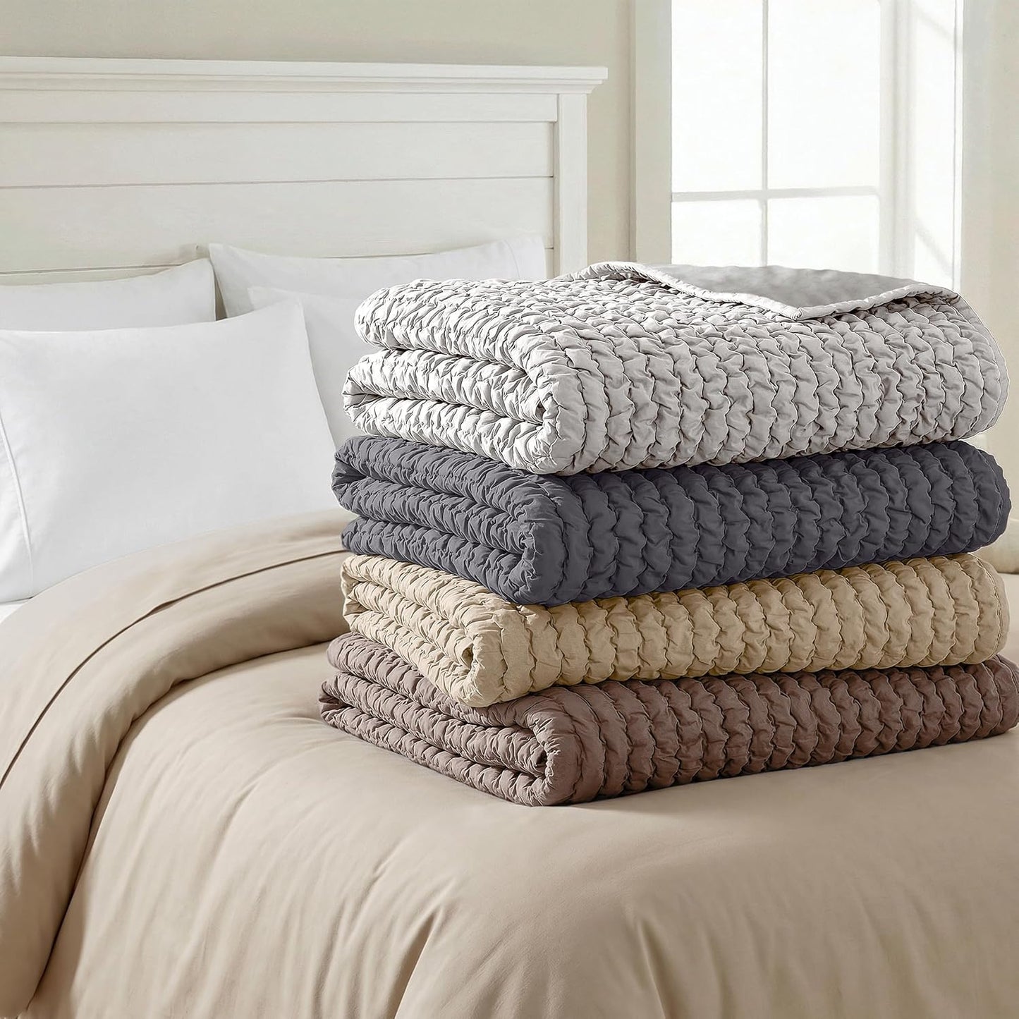 Noiseless scratch resistant pet blanket for home furniture protection