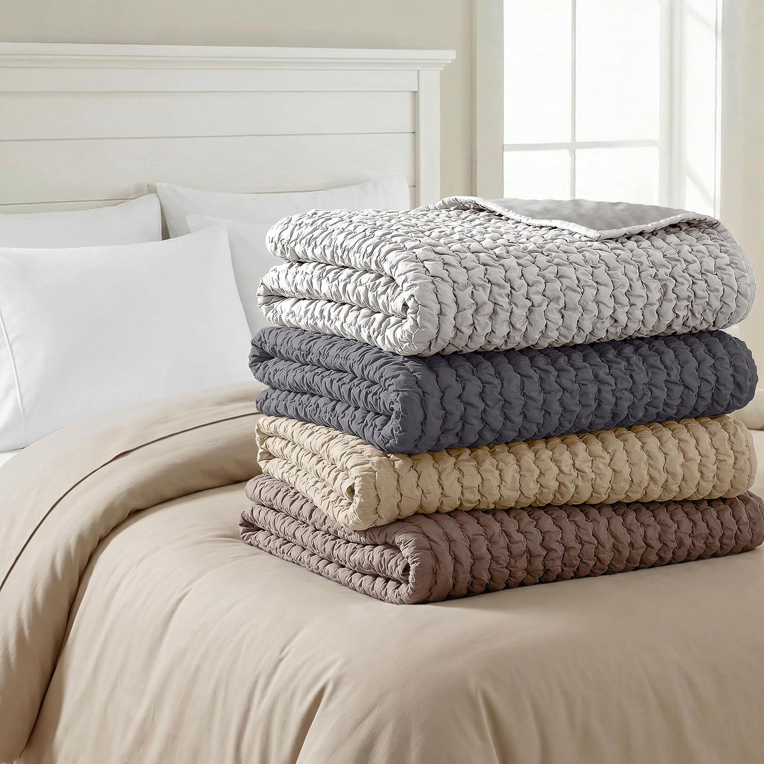 Noiseless scratch resistant pet blanket for home furniture protection