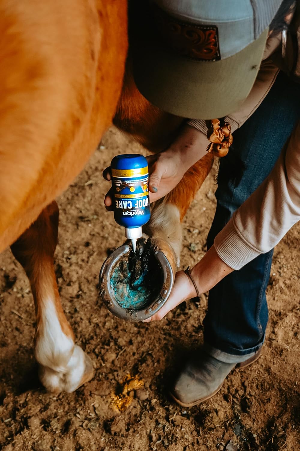 Authentic USA imported Vetericyn mobility hoof care packaging for seedy toe separation.