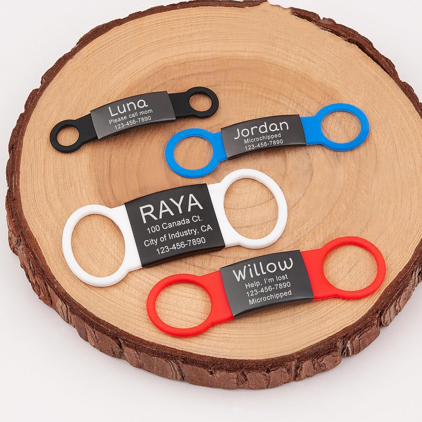 Stretchable FDA grade silicone pet tag attachment illustration