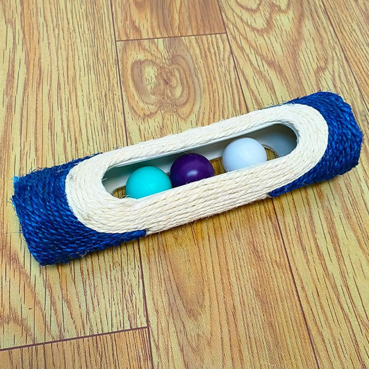 MooGlamor cat scratching roller close up highlighting the premium natural blue sisal rope texture.