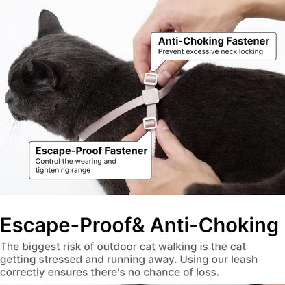 Close up of the non detachable shock absorbing elastic leash and aluminum alloy hardware.
