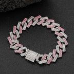 Side profile of the durable zinc alloy buckle fastener on the pet chain collar.