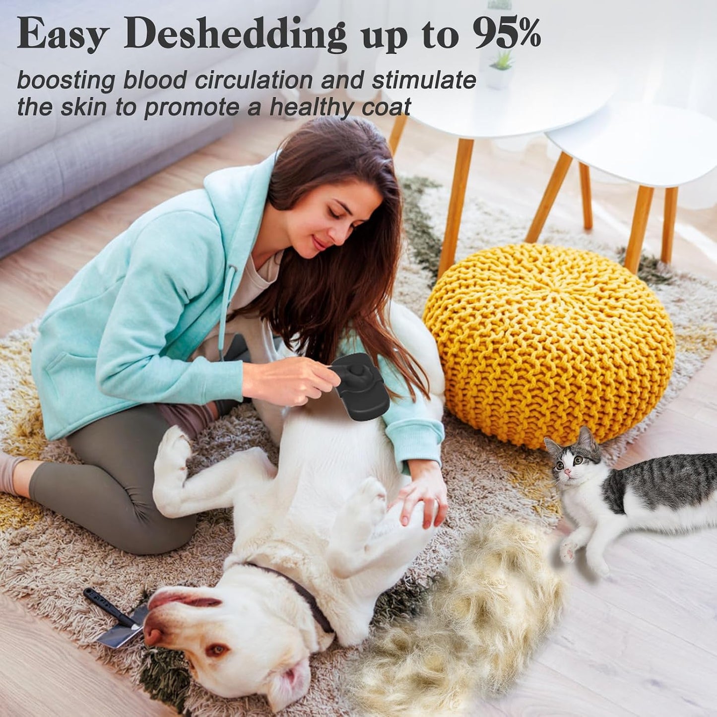 Lightweight non slip TPR rubber handle design of the Dipoo skin friendly grooming tool.