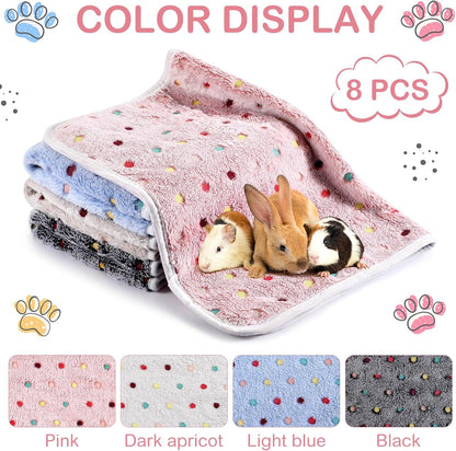 Small animal cage setup using absorbent fleece mats