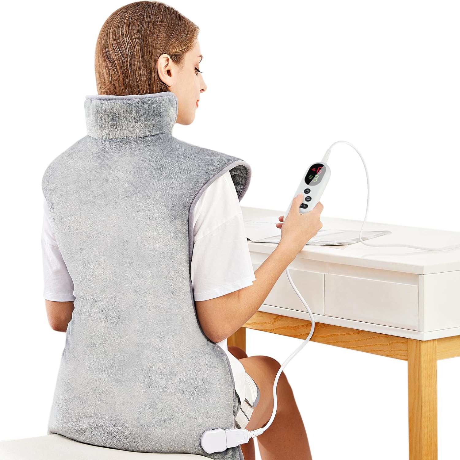 MiaAndCoco electric heating pad front view showing the extra large grey flannel wrap with collar