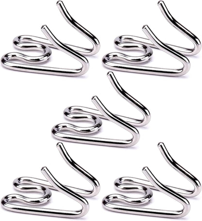 Demonstration of MOZETO black stainless steel extra links connecting to a standard dog prong collar