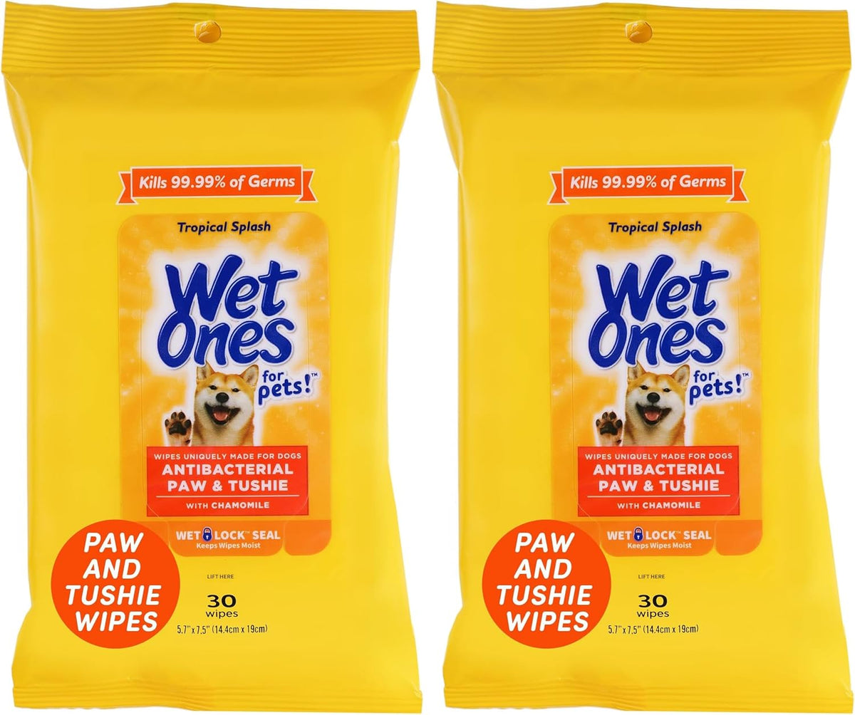 Gentle dog grooming wipes for cleaning paws after walks