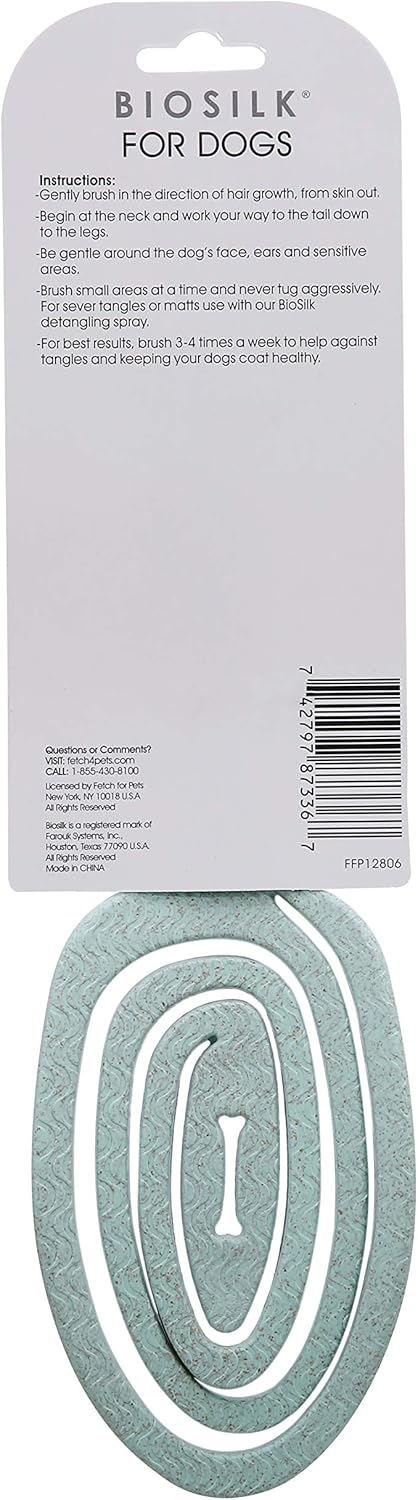 Ergonomic wide grip handle of the BioSilk eco friendly pet brush.
