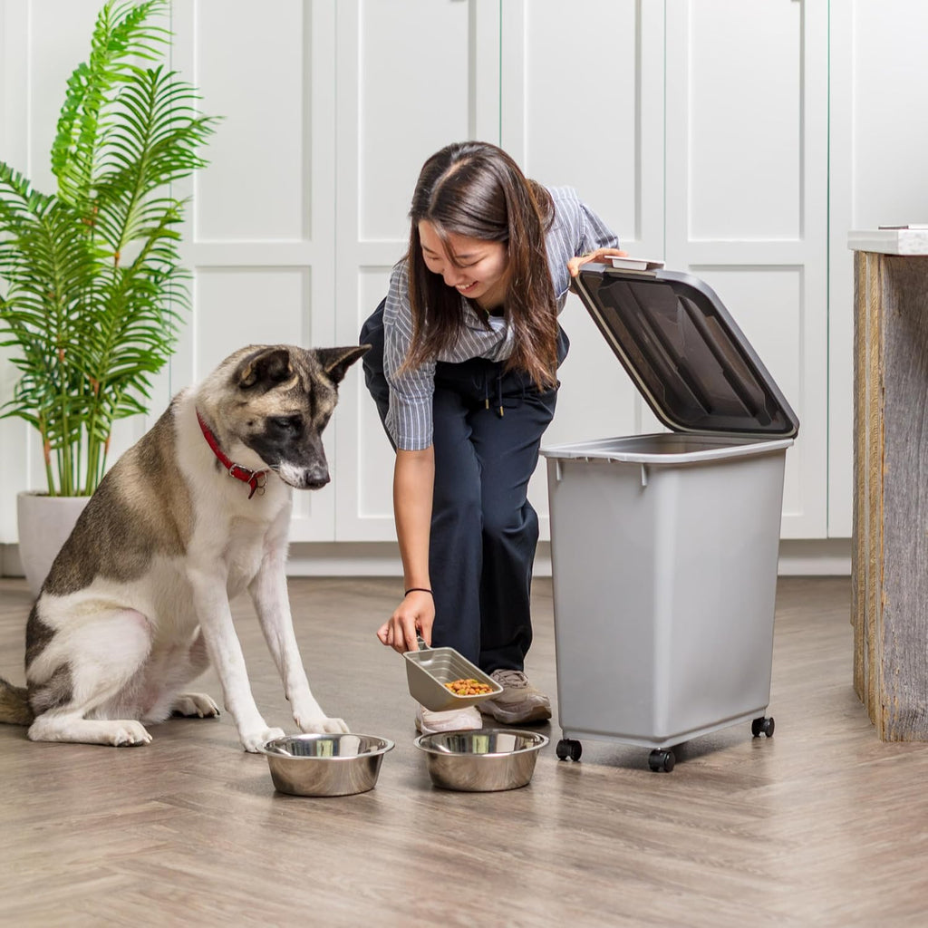 Side view of Iris Usa bin with attachable wheels