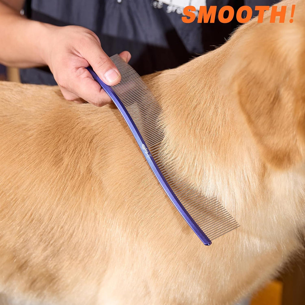 Fengliren grooming tool removing loose hair from cat