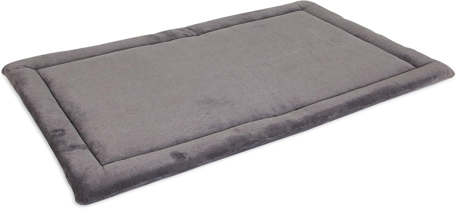 Petmate ultra soft polyester batting dog bed close up view