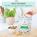 Nutritional benefit callouts on Meow freeze-dried cat treat bag
